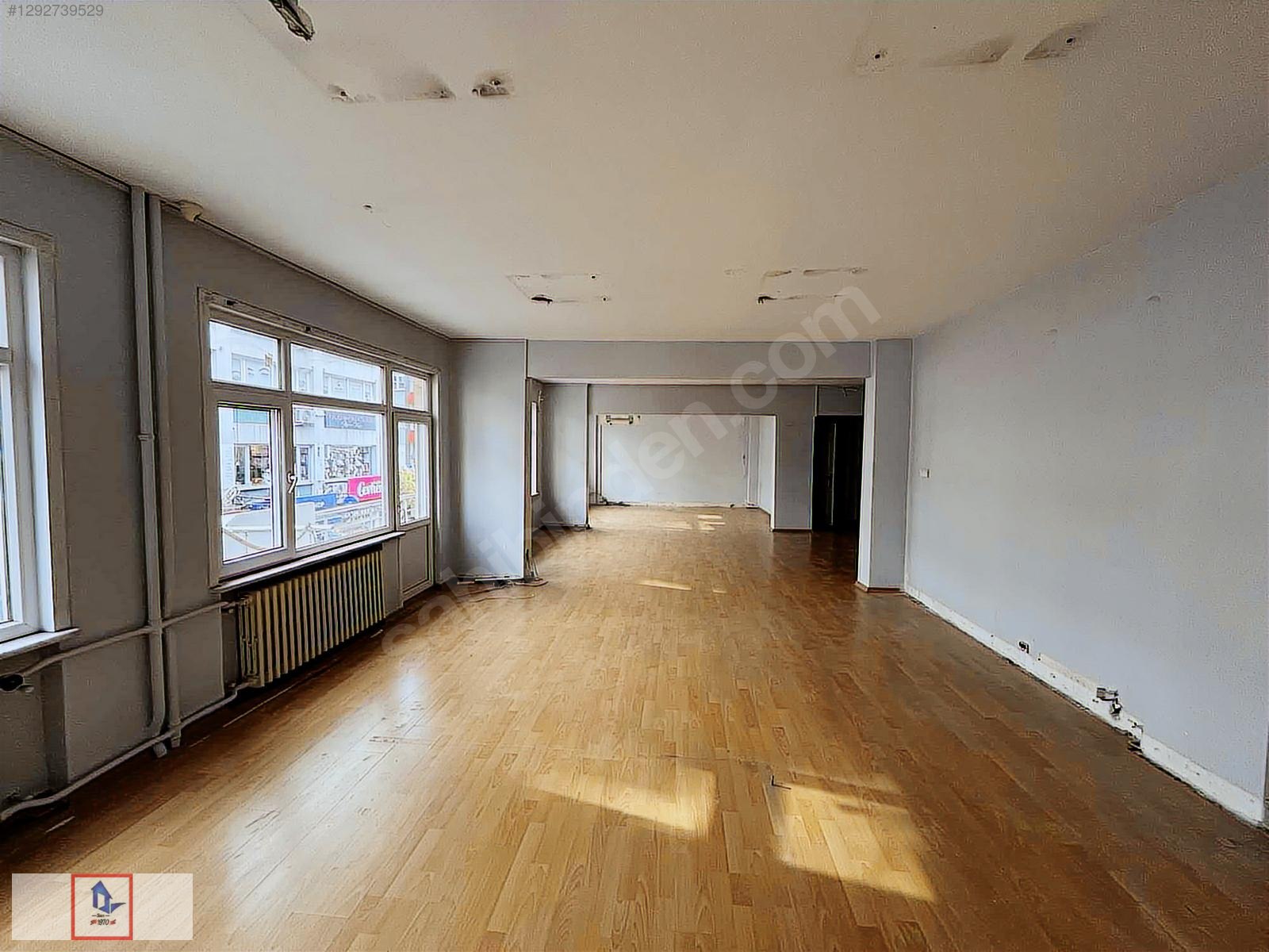 Bahariye'de Starbucks Yanında 1. Kat Geniş Cepheli 170 m² İş Yeri — görsel 3
