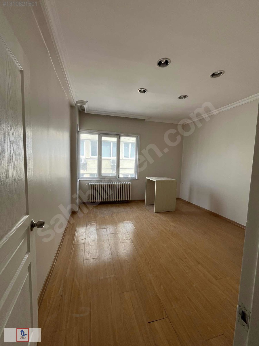 Bahariye'de Köşe Konumda 3. Kat 180 m² Kombili İş Yeri — görsel 12