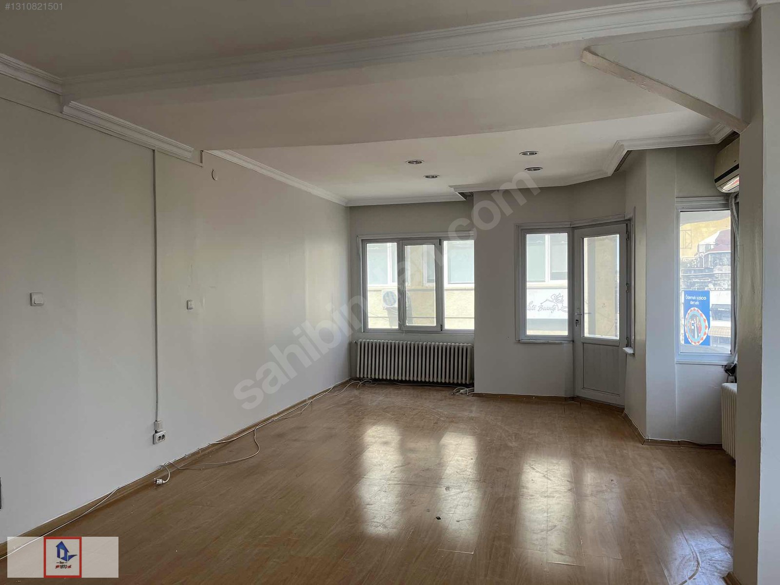 Bahariye'de Köşe Konumda 3. Kat 180 m² Kombili İş Yeri — görsel 2