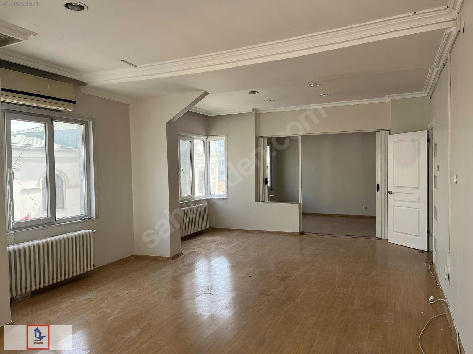 Bahariye'de Köşe Konumda 3. Kat 180 m² Kombili İş Yeri — görsel 3