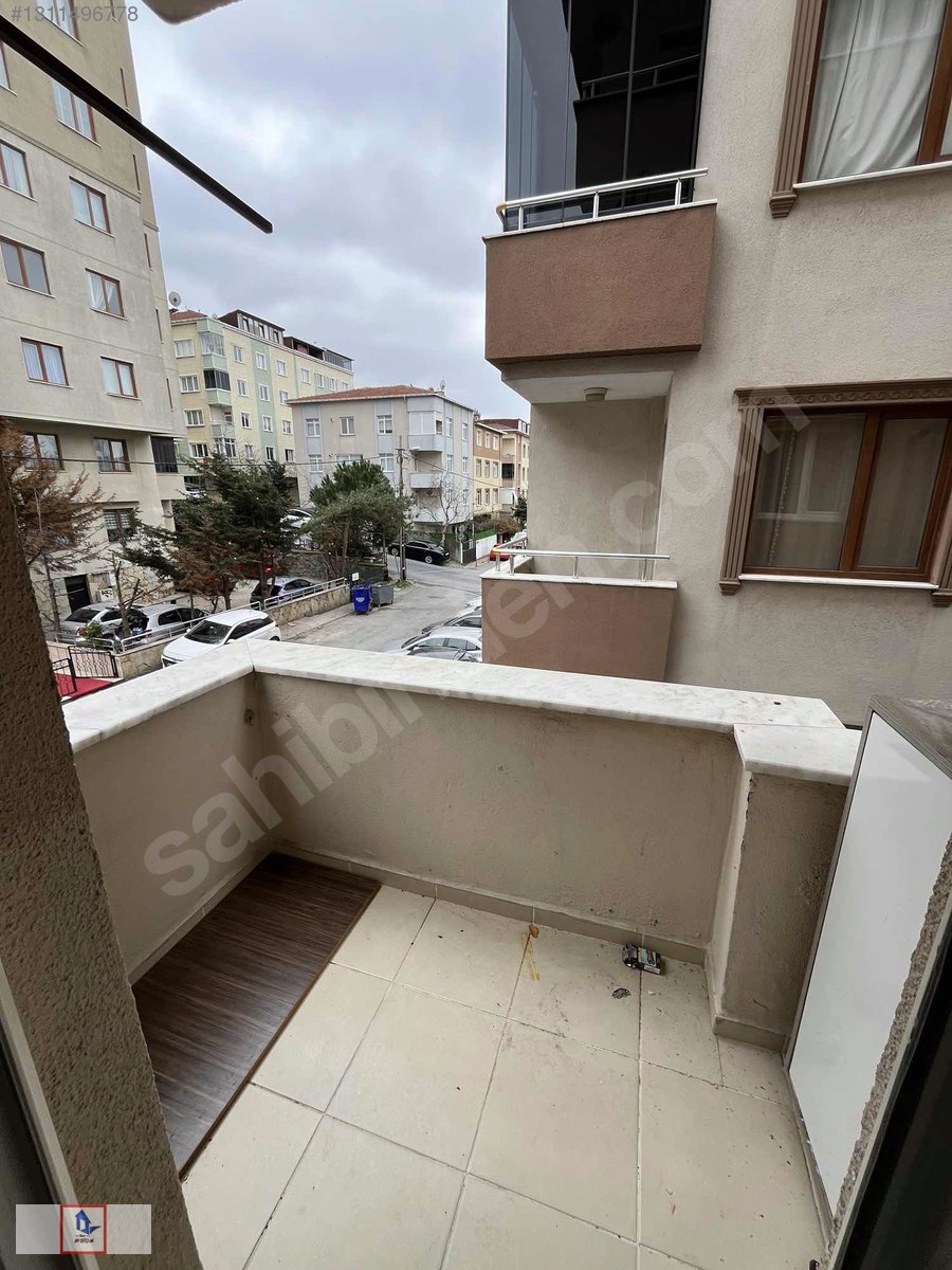 Ümraniye Adalar Sokak'ta 2+1, 1. Kat, 80 m² Kombili Boş Daire — görsel 5